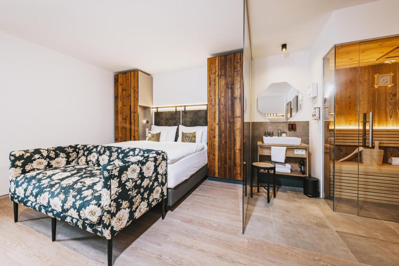 Nikolaus By Avenida Panoramic Wellness Suites Zell am See Exterior photo