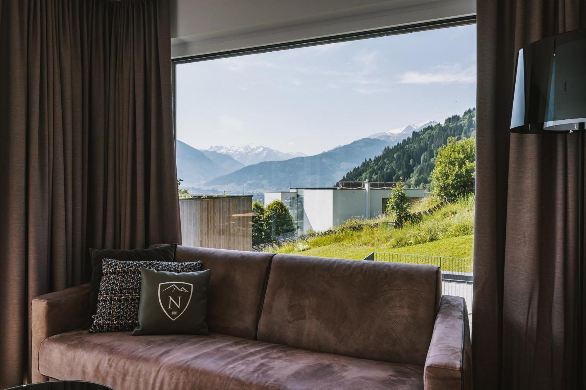Nikolaus By Avenida Panoramic Wellness Suites Zell am See Exterior photo