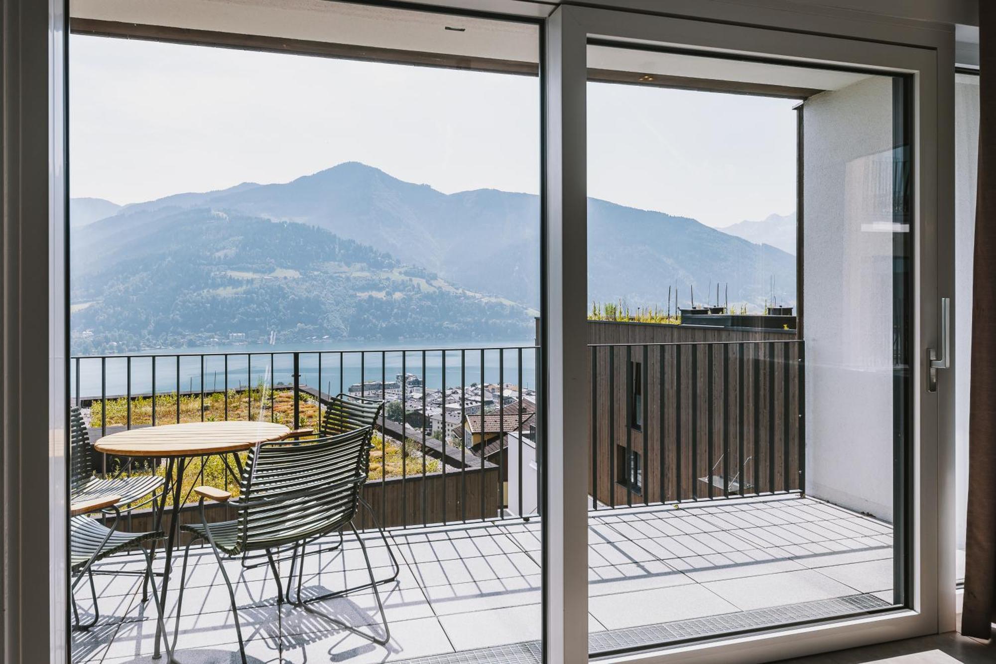 Nikolaus By Avenida Panoramic Wellness Suites Zell am See Exterior photo