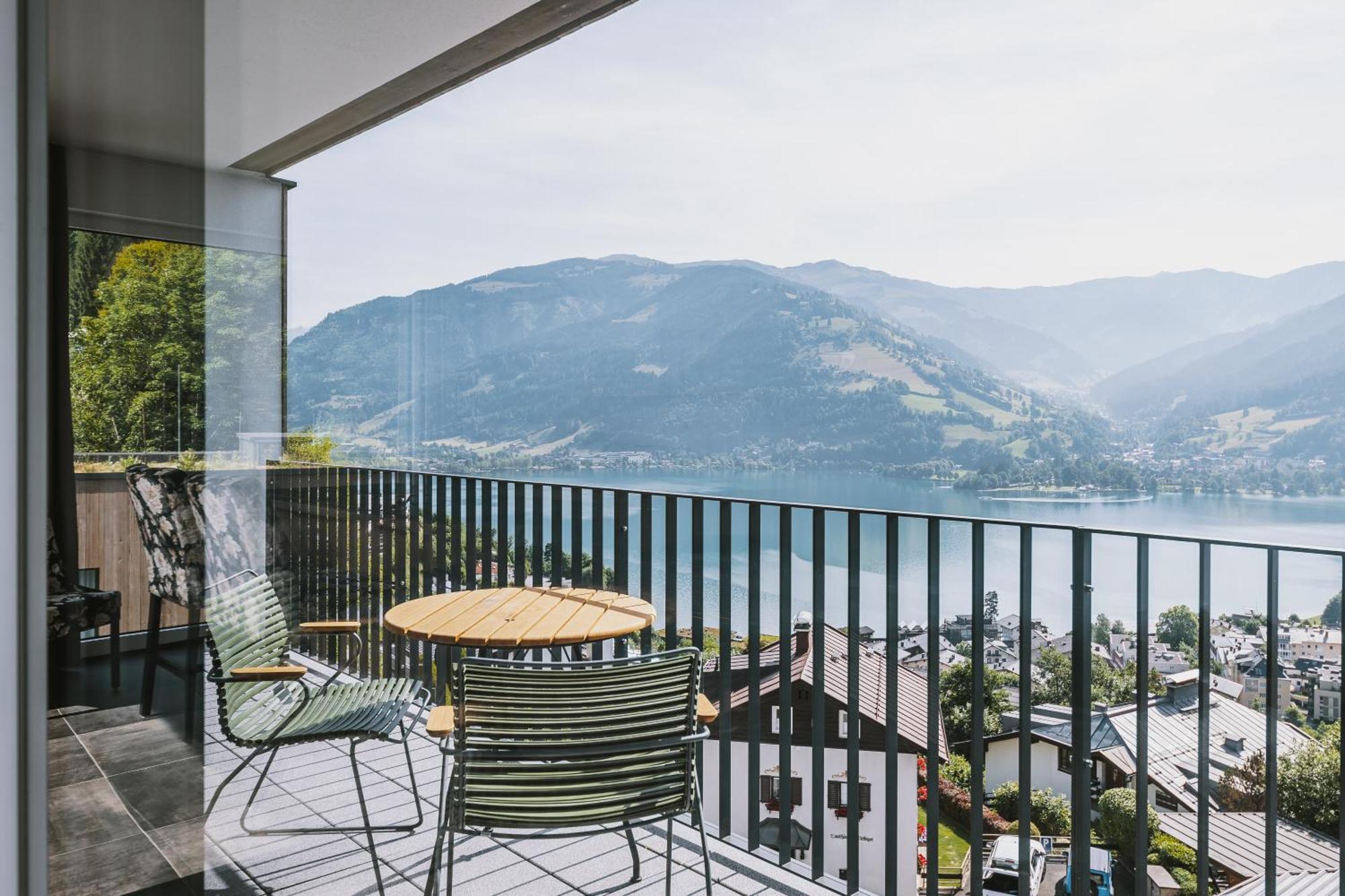 Nikolaus By Avenida Panoramic Wellness Suites Zell am See Exterior photo