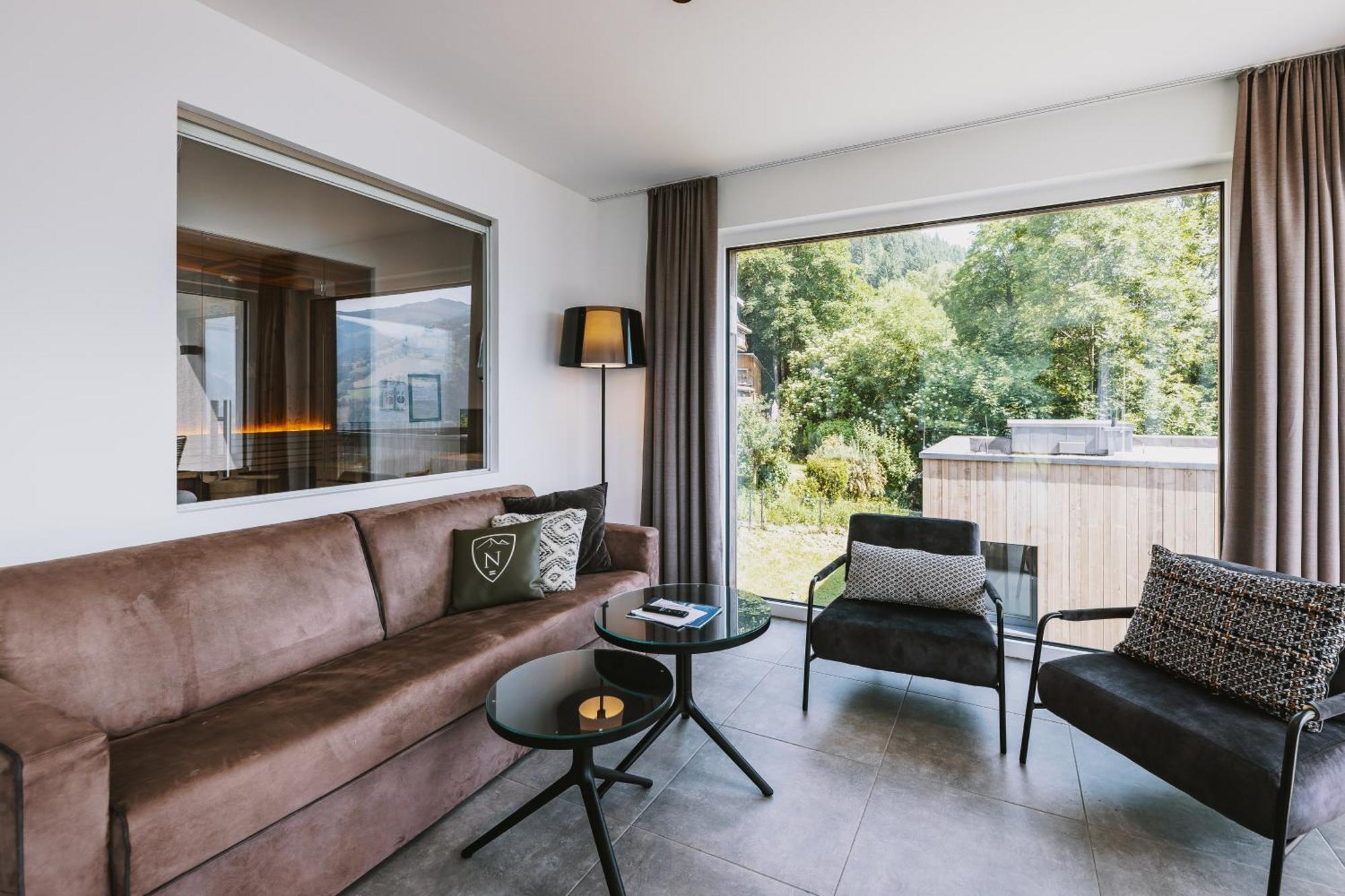 Nikolaus By Avenida Panoramic Wellness Suites Zell am See Exterior photo