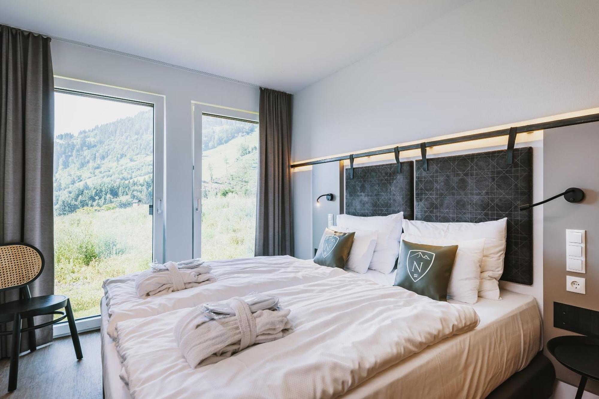 Nikolaus By Avenida Panoramic Wellness Suites Zell am See Exterior photo