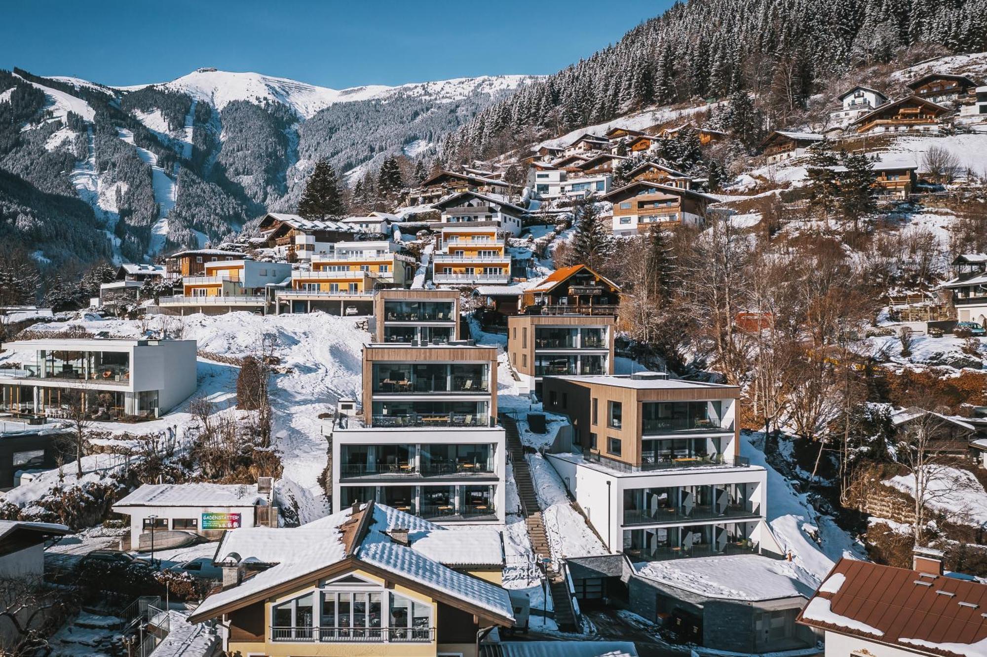 Nikolaus By Avenida Panoramic Wellness Suites Zell am See Exterior photo