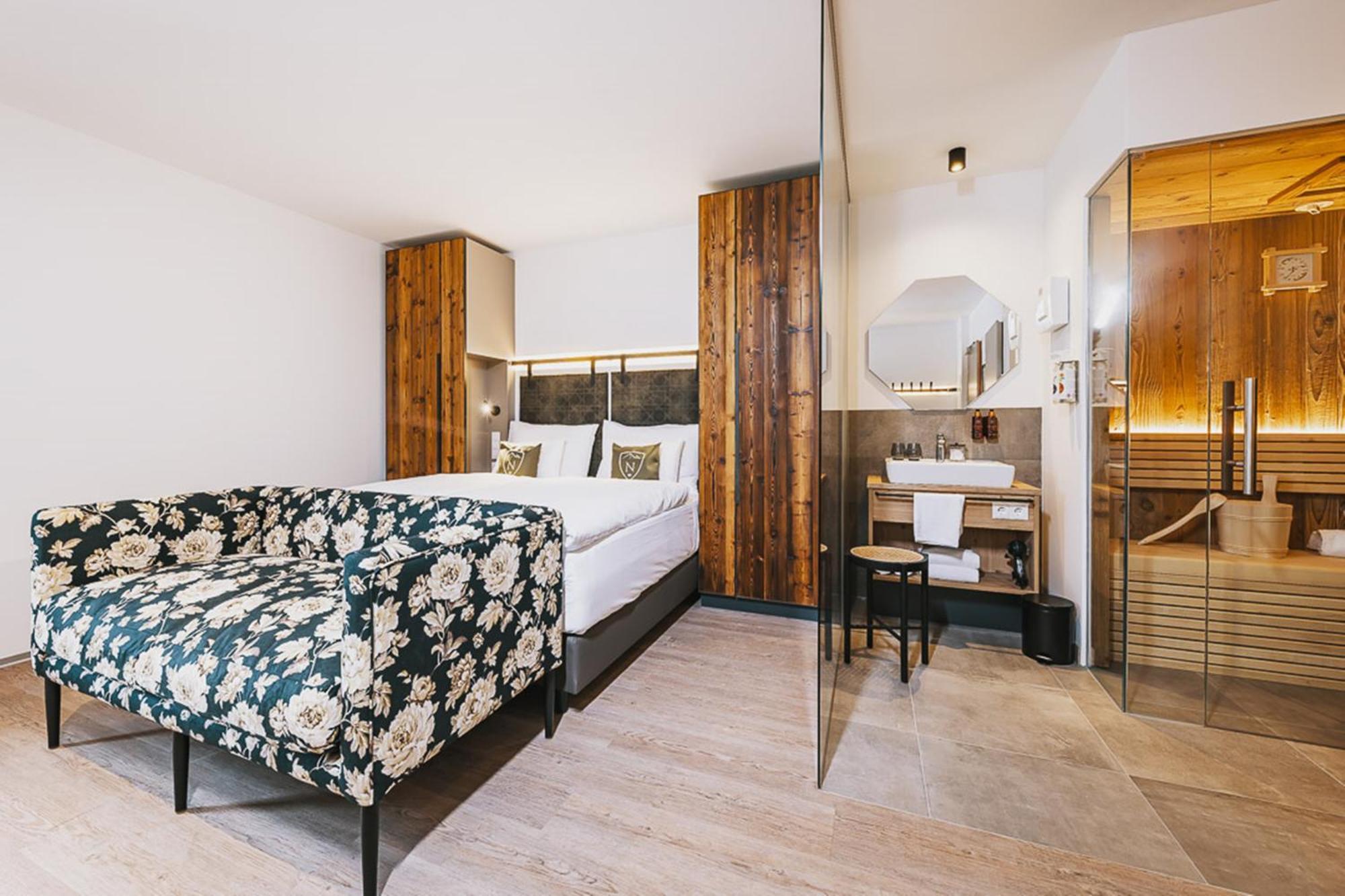 Nikolaus By Avenida Panoramic Wellness Suites Zell am See Exterior photo
