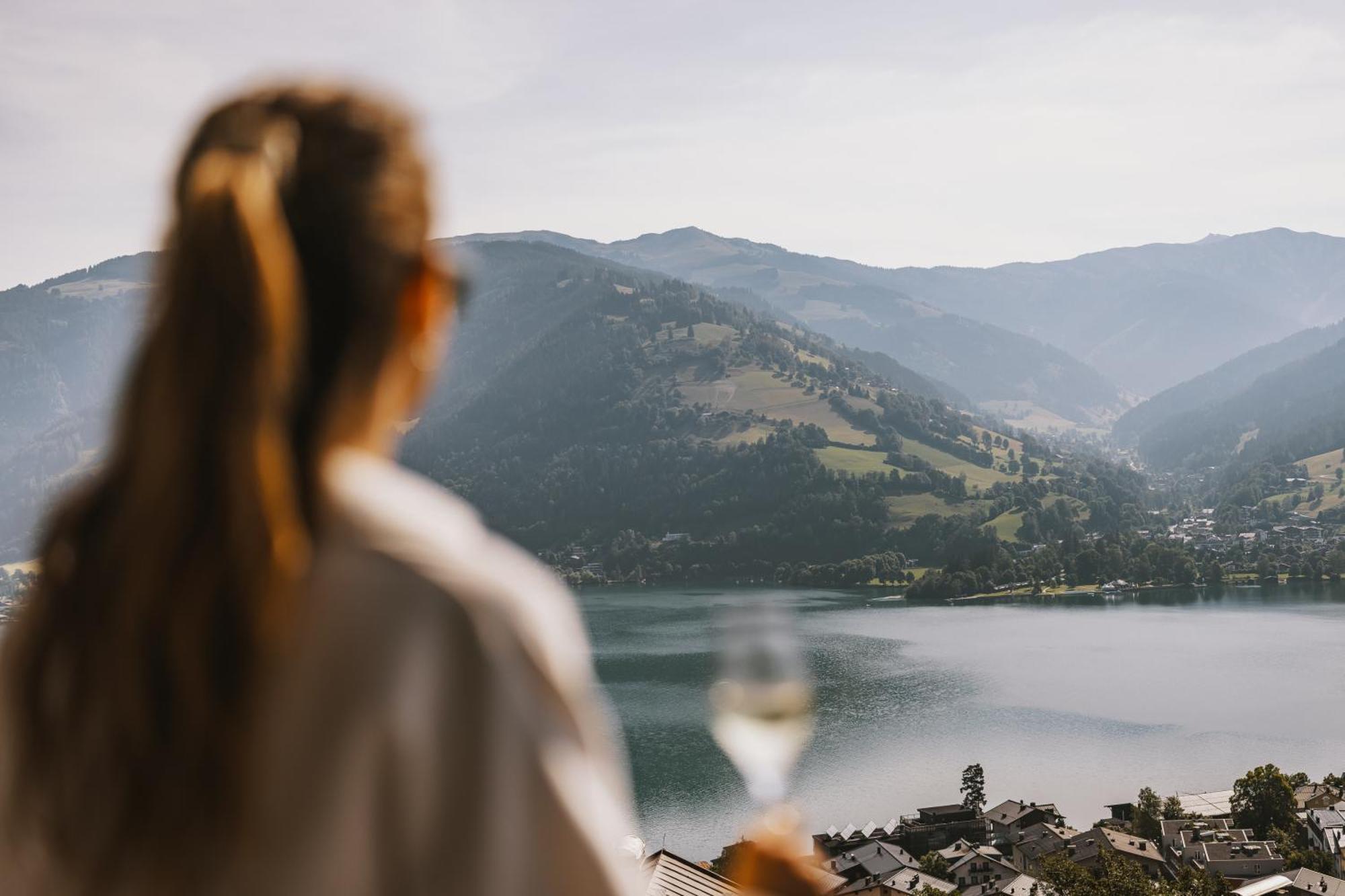 Nikolaus By Avenida Panoramic Wellness Suites Zell am See Exterior photo